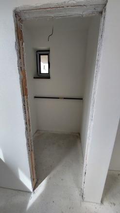 Moderný 4-izbový holodom - fotografia 19
