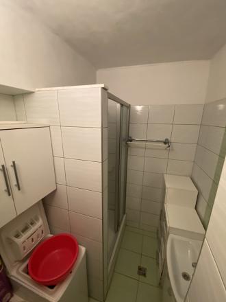 Priestranný 4i byt v Novej Bani s garážou a záhradkou - fotografia 15