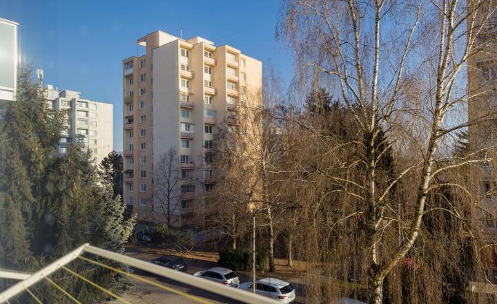 Exkluzívne na predaj 2-izbový byt prerobený na 3-izbový - fotografia 17