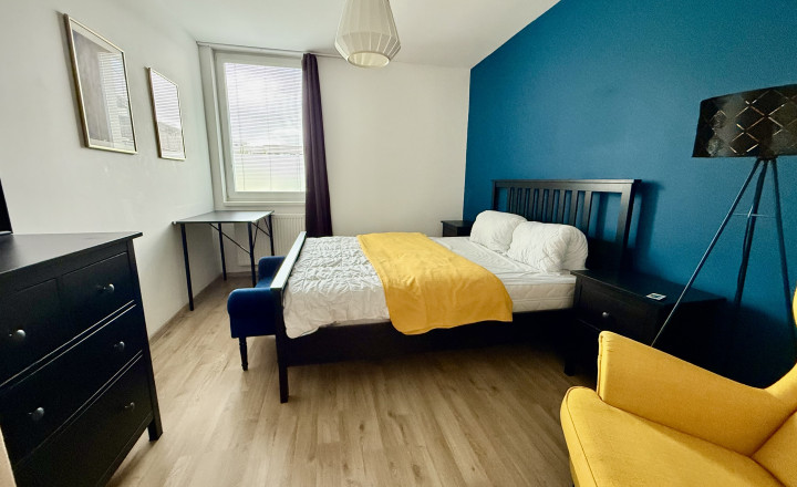 Štýlový 3-izbový byt s terasou, jacuzzi a parkovaním - fotografia 17