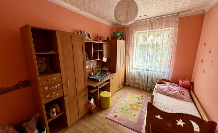 Priestraný rodinný dom v obci Veľká Lehota - fotografia 10