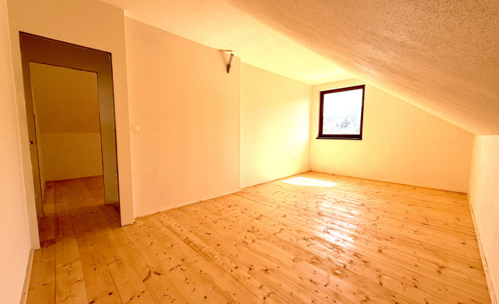 EXKLUZÍVNY REKREAČNÝ DOM NA PREDAJ - fotografia 11