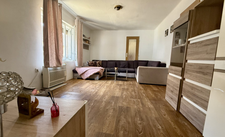 Veľký pozemok, nekonečné možnosti využitia - dom v Modranoch - fotografia 11