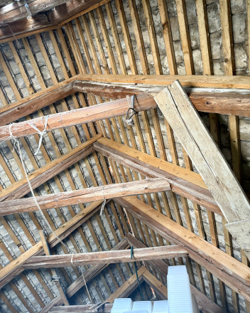 Veľký pozemok, nekonečné možnosti využitia - dom v Modranoch - fotografia 34