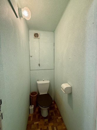 Pôvodný 2i byt v centre mesta Nová Baňa - fotografia 9