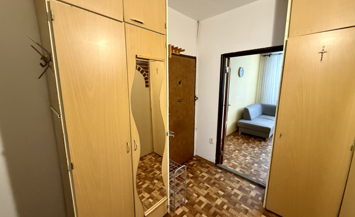 Pôvodný 2i byt v centre mesta Nová Baňa - fotografia 10
