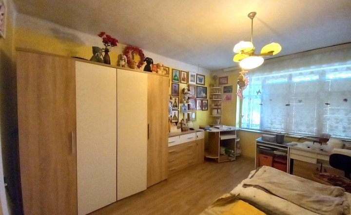 VIDIECKY DOM V MEDOVARCIACH S POZEMKOM 1 950 m² - fotografia 9