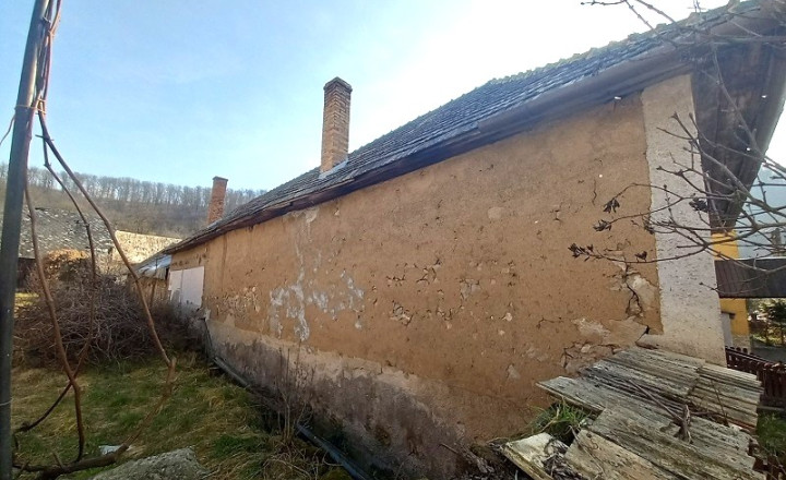 VIDIECKY DOM V MEDOVARCIACH S POZEMKOM 1 950 m² - fotografia 13