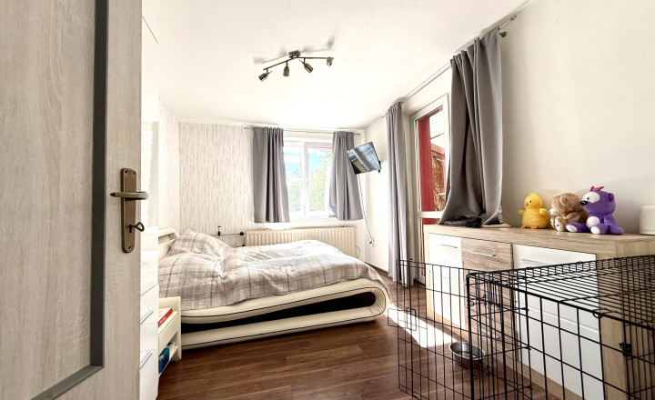 Veľkorysý rodinný dom s pozemkom 1 345 m² - fotografia 12