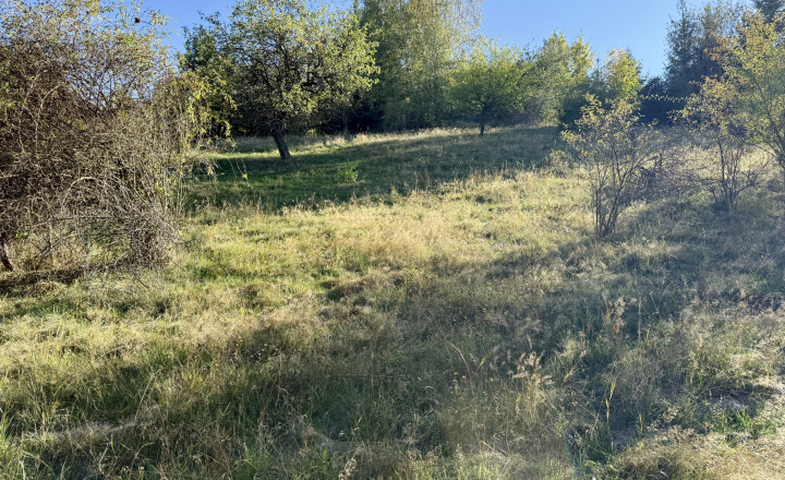 Pozemok s krásnym výhľadom v  Novej Bani - fotografia 6