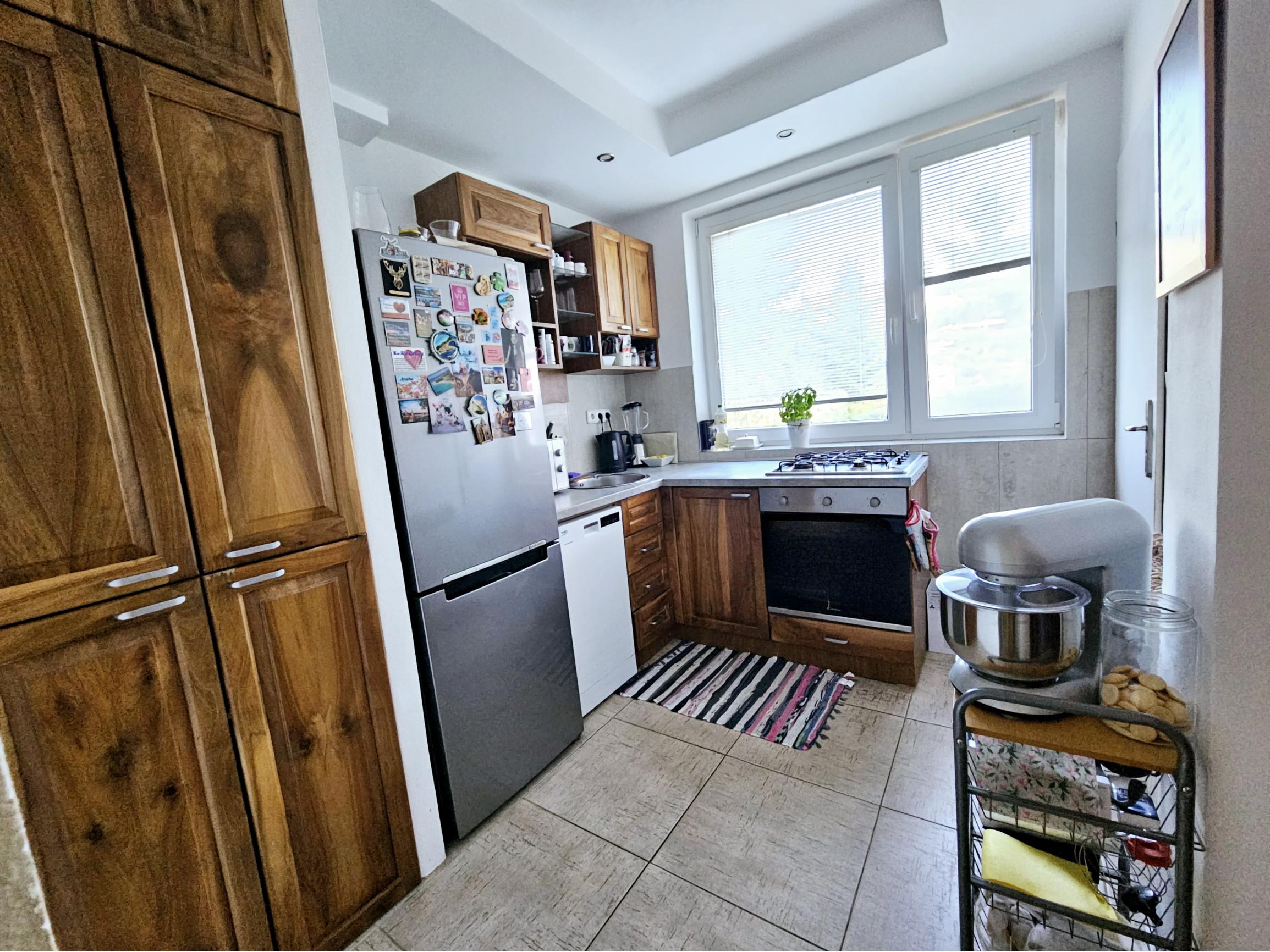 REZERVOVANÝ - 2i zrekonštruovaný byt vo vynikajúcej lokalite