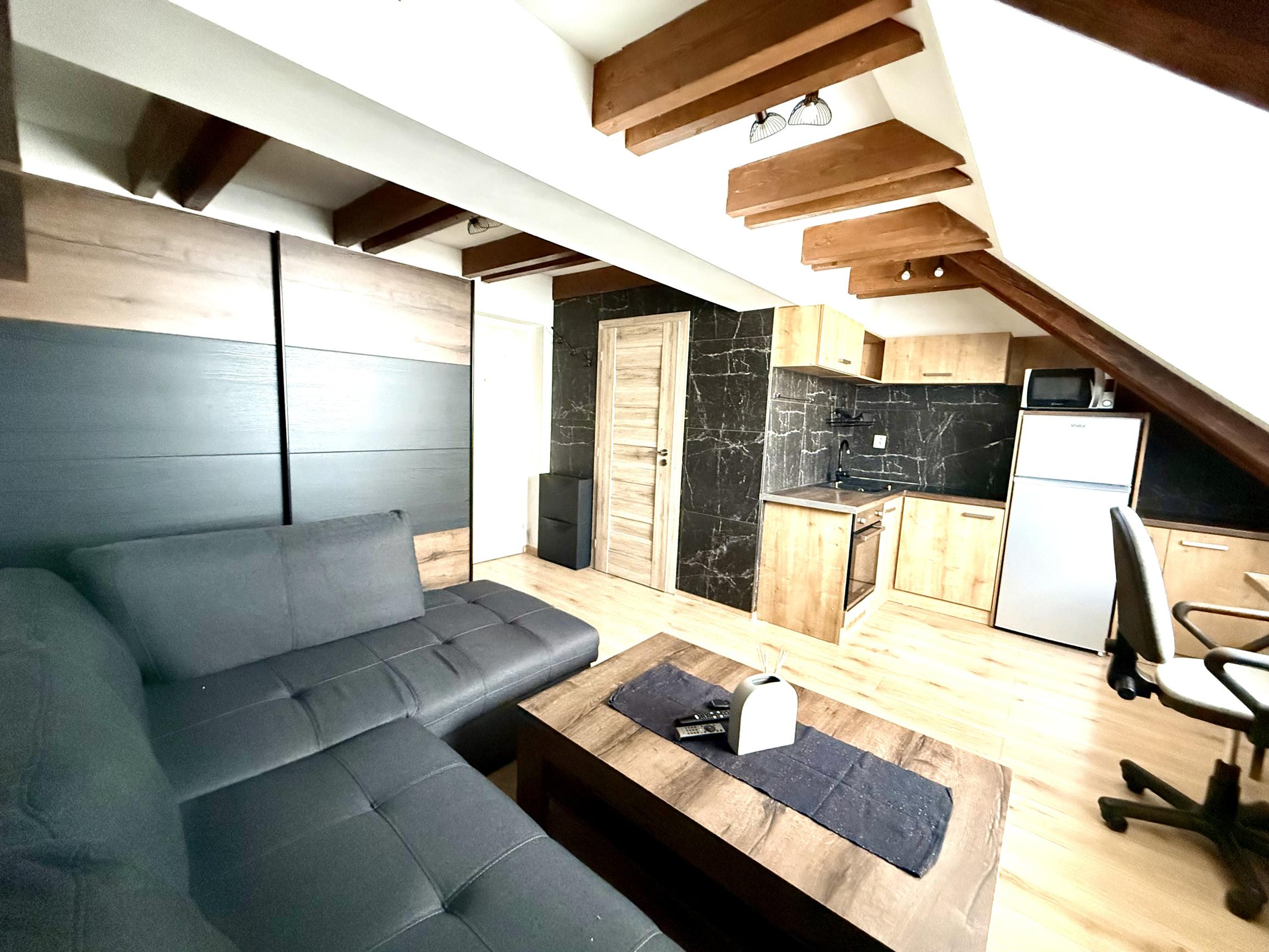 EXKLUZÍVNA, štýlová garsónka v centre Banskej Bystrice