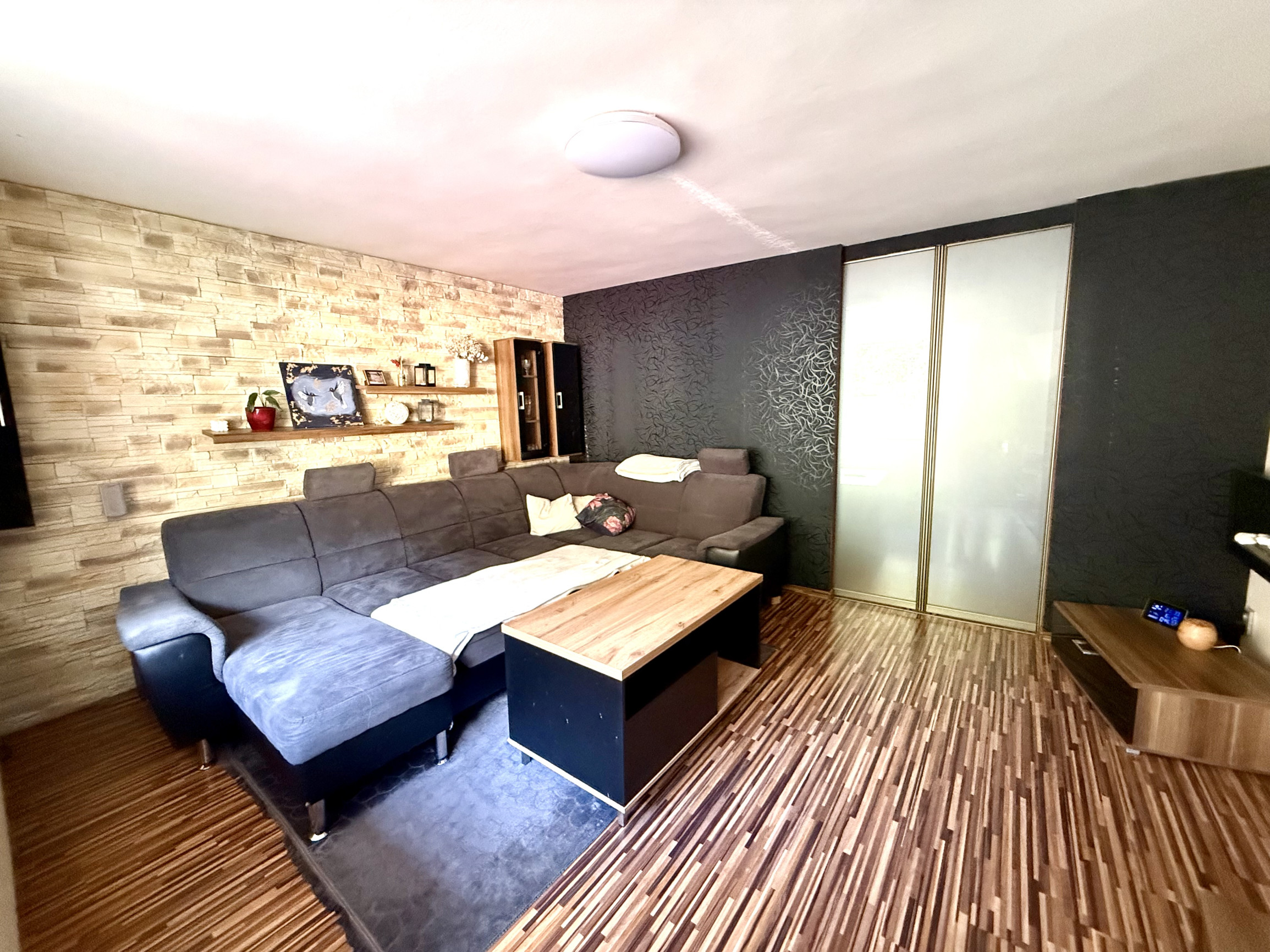 Veľkorysý rodinný dom s pozemkom 1 345 m²